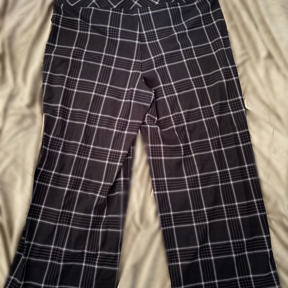 Black and grey plaid pants - Picture 2 of 3